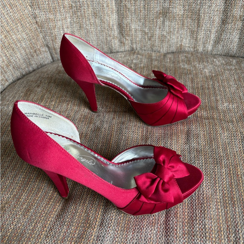 Michaelangelo Maribelle Red Satin Peep-toe Heels